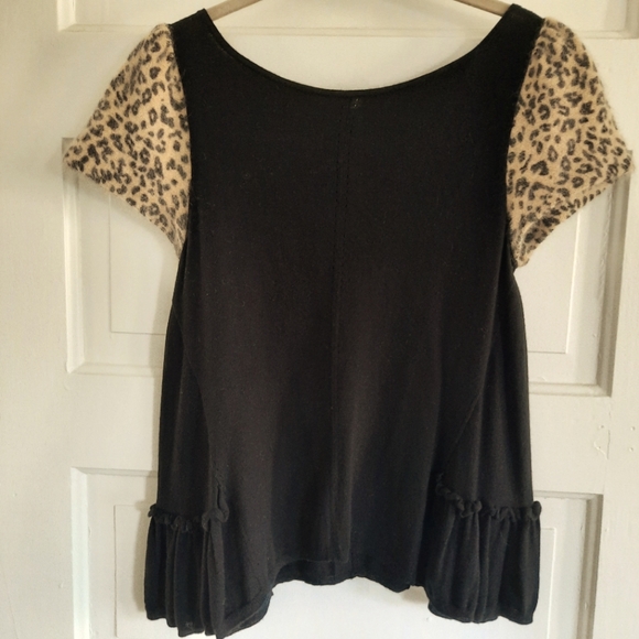 Anthropologie Leifsdottir Sweater Blouse with Leopard Print Sleeves - Picture 3 of 7